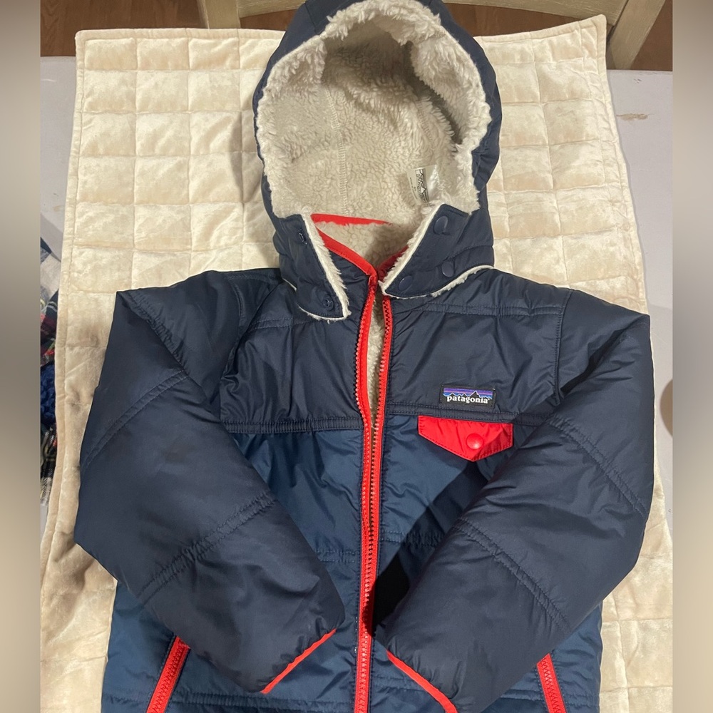 Patagonia reversible boys jacket-size 5T